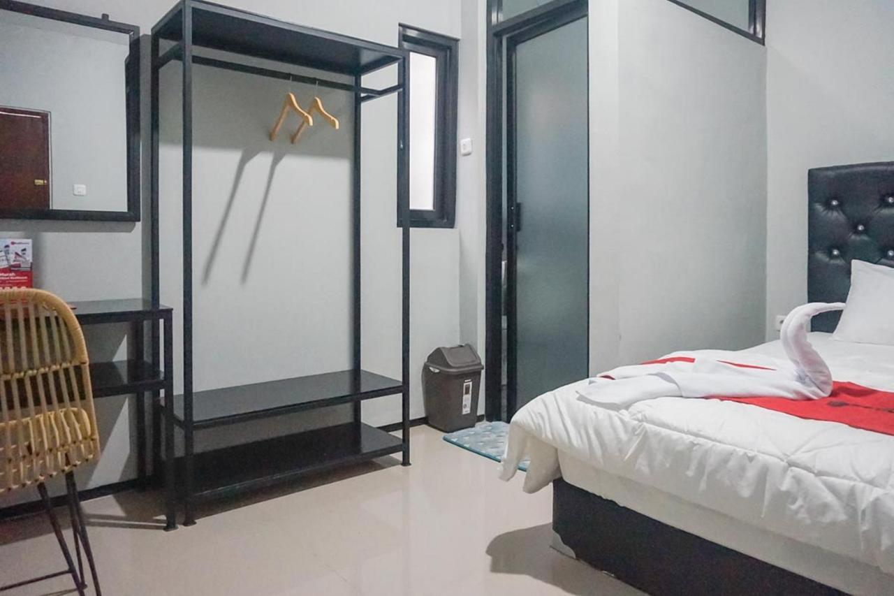 Reddoorz Plus @ Kalpataru 말랑 외부 사진